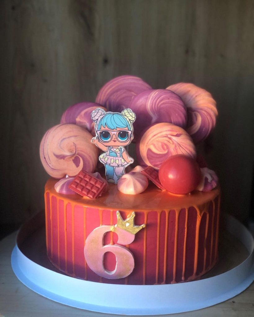 lol doll theme cake