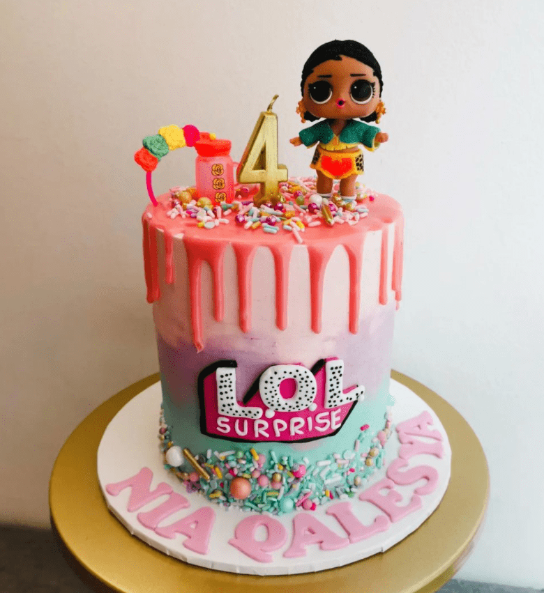 Kuchen für ein Mädchen 4 Jahre alt mit lol