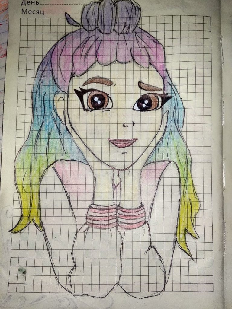 Chica con cabello colorido
